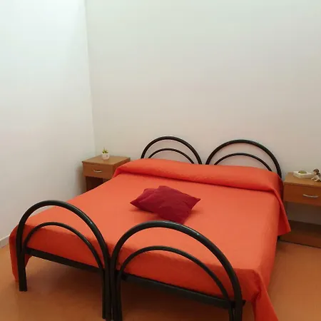 Margherita Fronte Mare Apartment *
